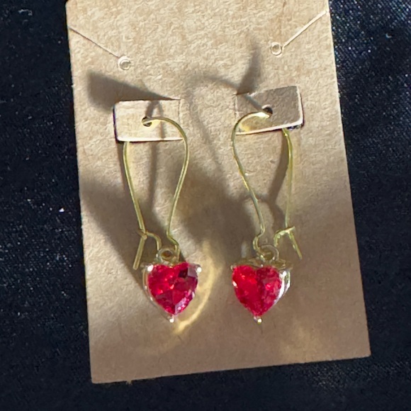 NWOT Valentine’s Day Earrings Red Heart Stone Gold Color Latch Hooks - Picture 3 of 4